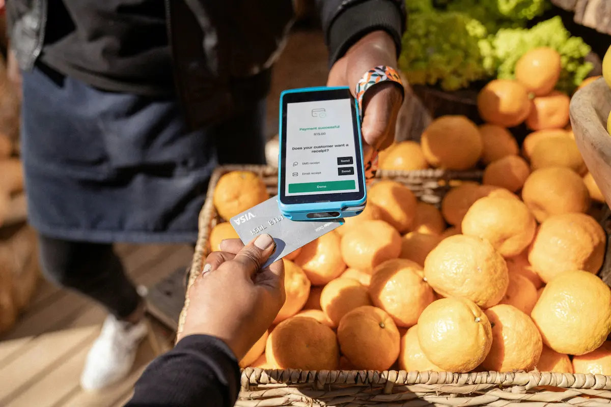 Fintech ou banque TPE : qui coûte moins